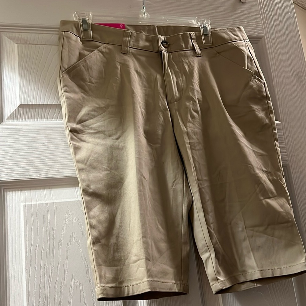 Women’s French Toast Bermuda Shorts size 8 brand new with tags.